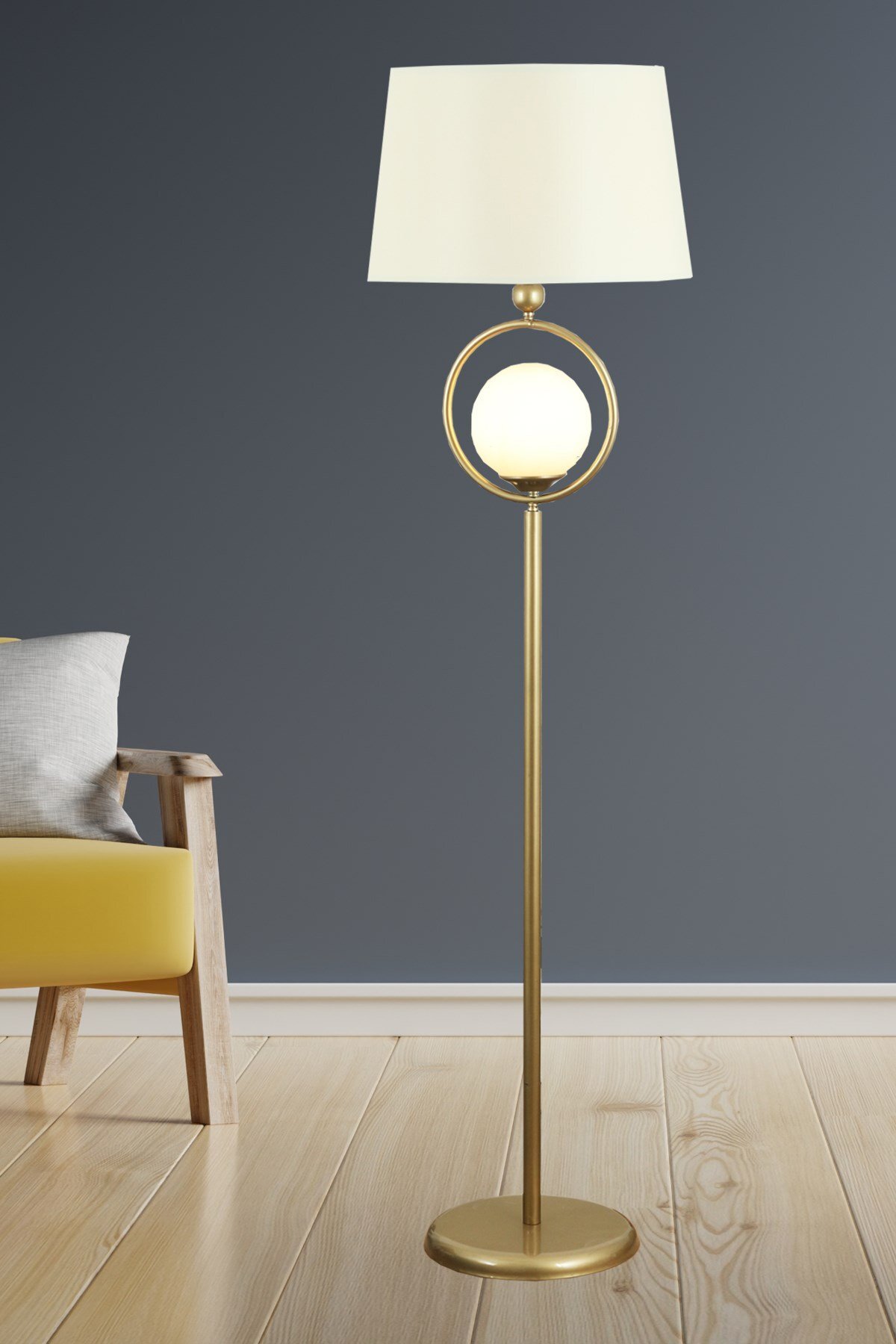 Lampadaire Odin à abat-jour crème avec verre blanc et effet vieilli simple