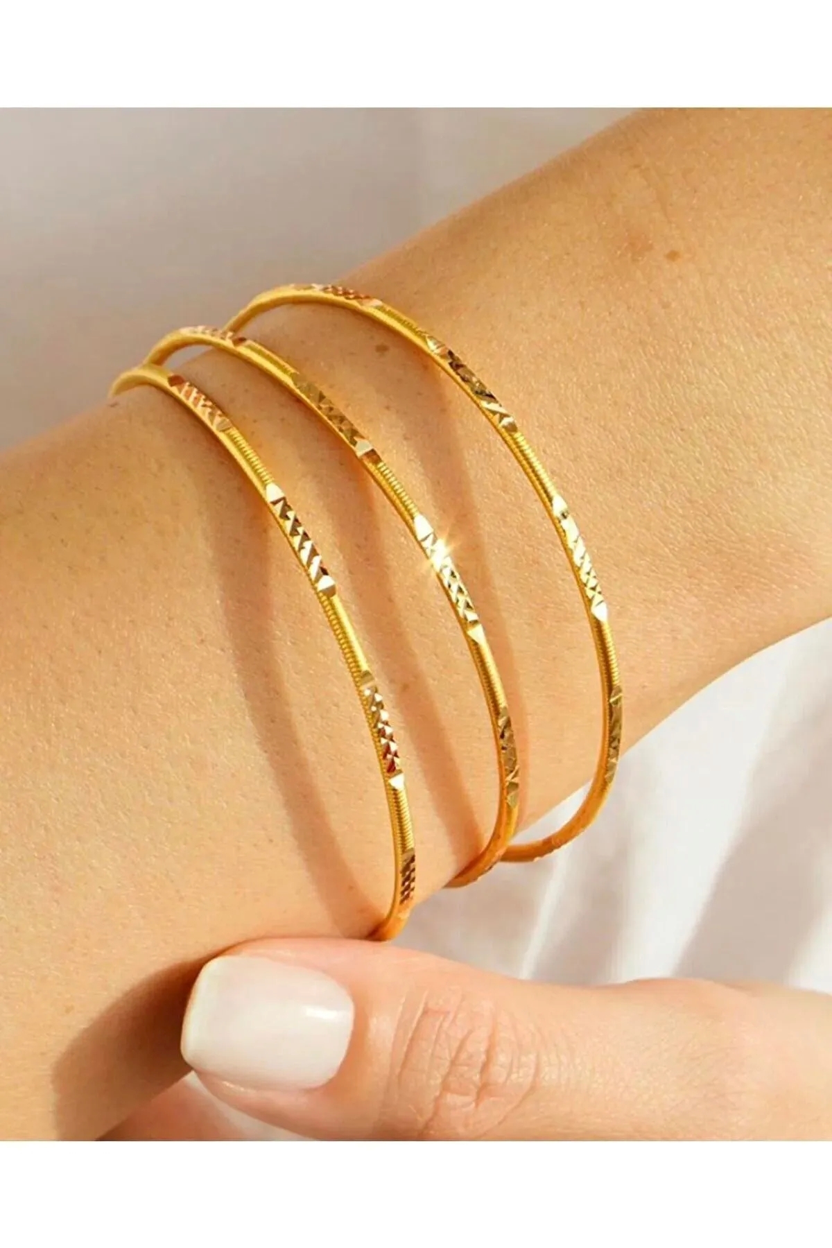 Bracelet Ajda en cristal à motif plaqué or  carats, prix pour 1 pièce