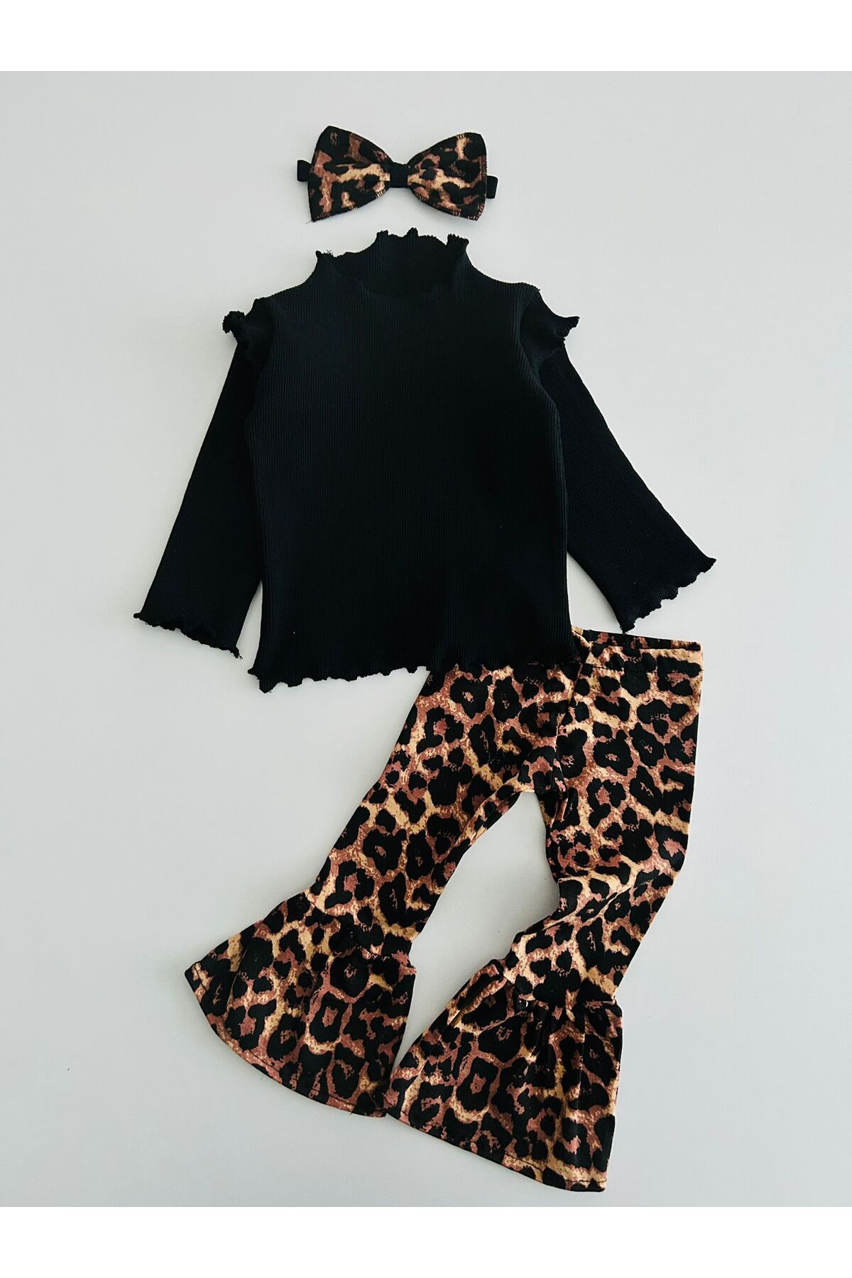 Ensemble Léopard pour Fille Bébé et Enfant avec Pantalon Large et Bandana