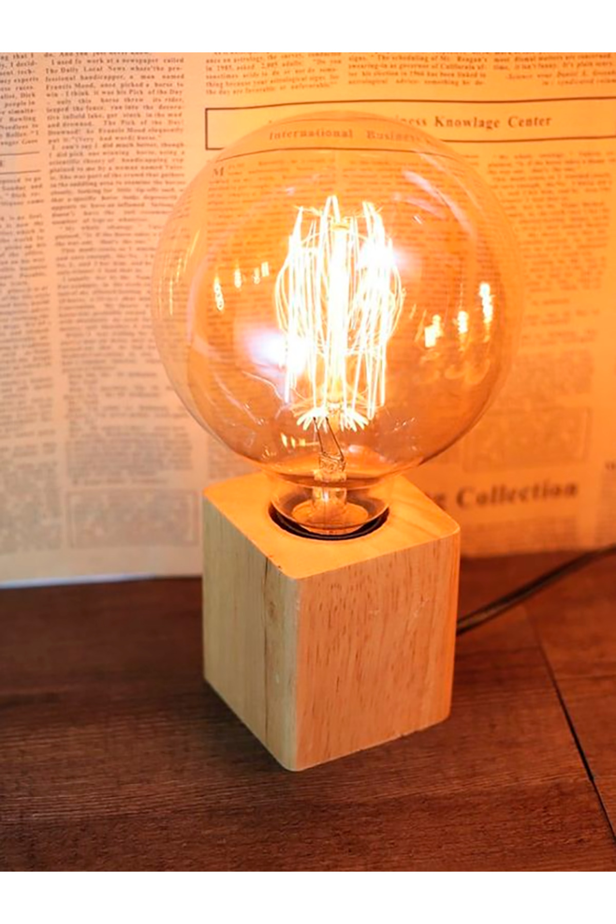 Lampe de table moderne en bois