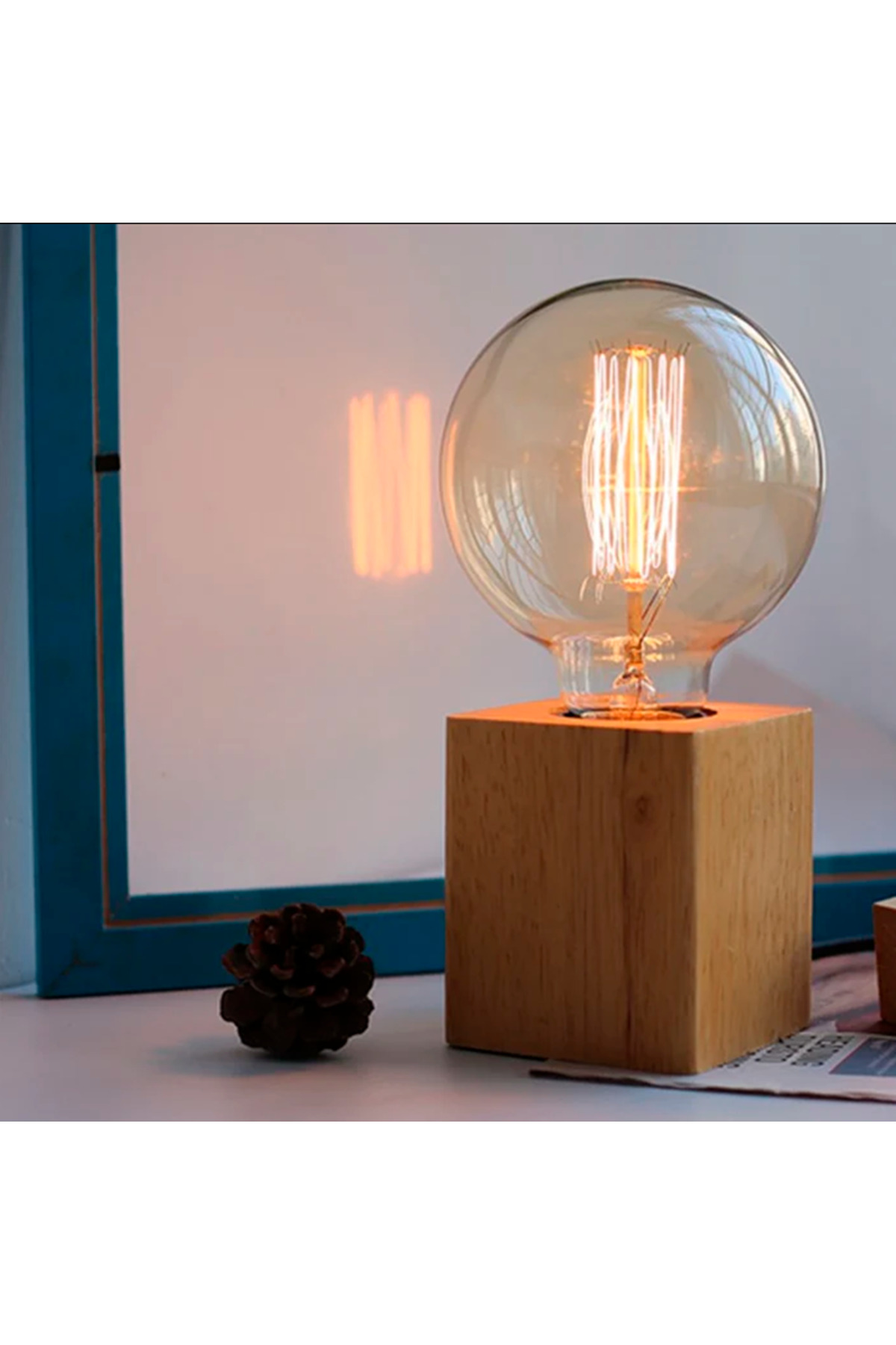 Lampe de table moderne en bois