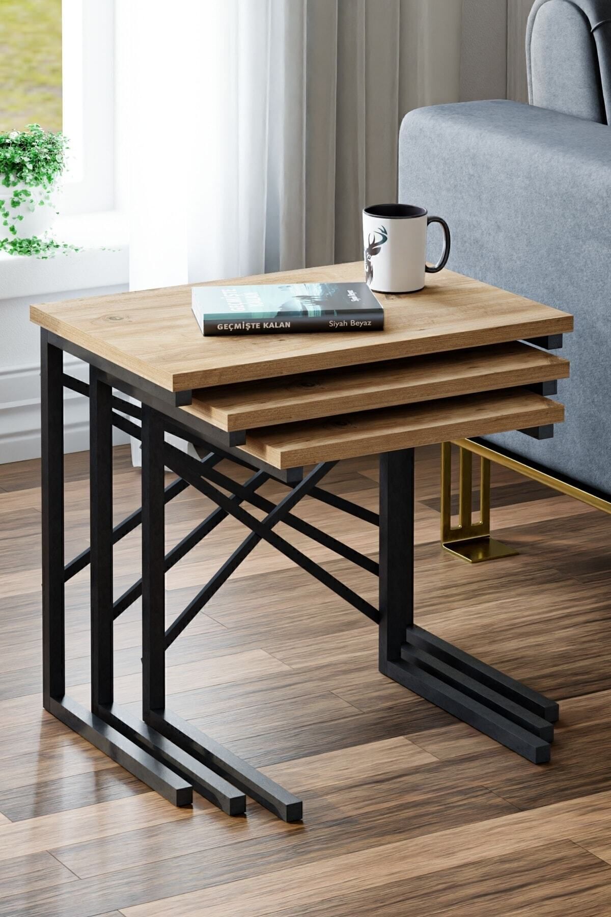 Table gigogne 3 pièces avec pieds en métal 