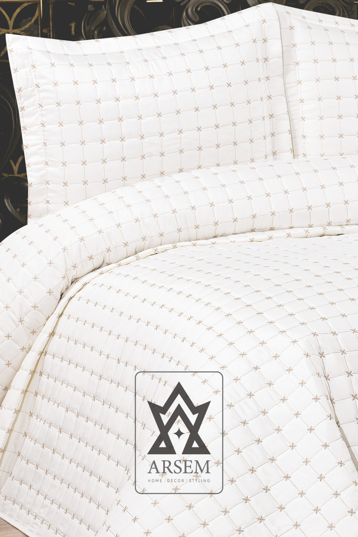 Couverture de lit matelassée en crème Hayal double brodée du fabricant