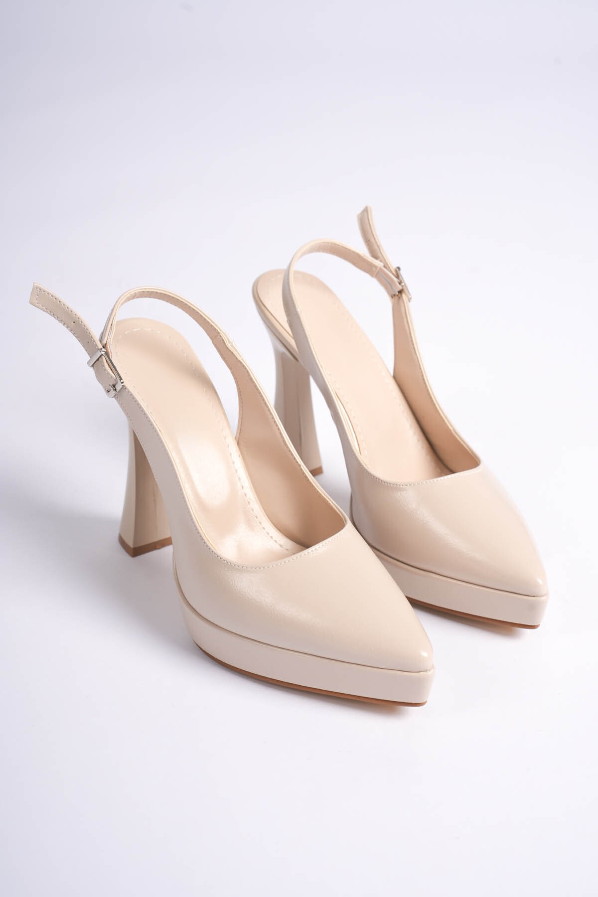 Hera Chaussures à Talon Compensé Beige pour Femme