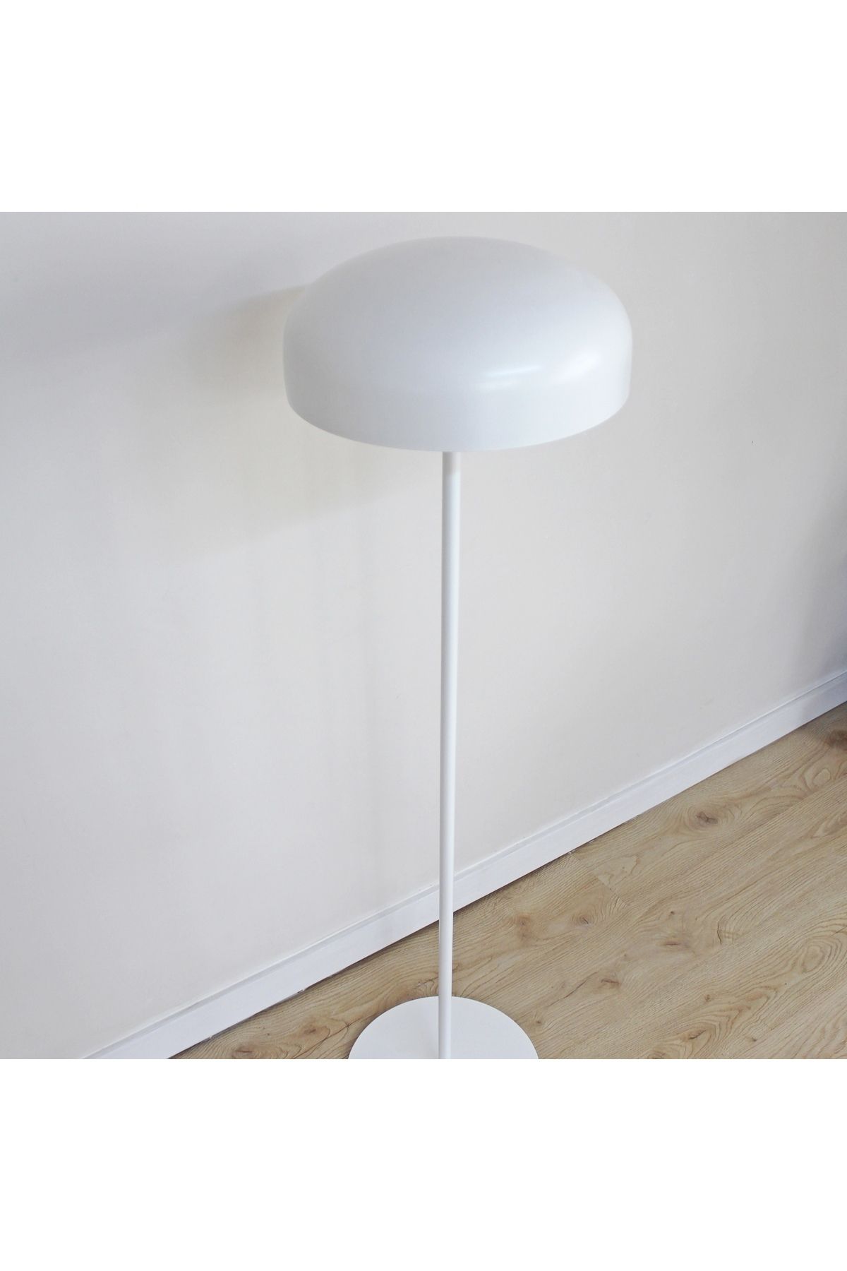 LAMPE SUR PIED EOS METAL