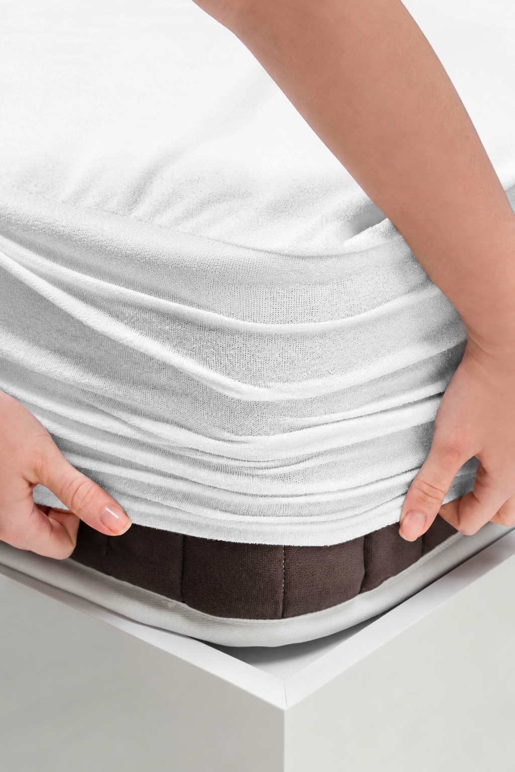 Protection de matelas bébé et enfant Micro Classic liquide imperméable avec bord complet, adaptée simple ou double